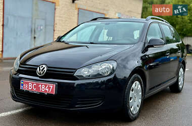 Универсал Volkswagen Golf 2010 в Ровно