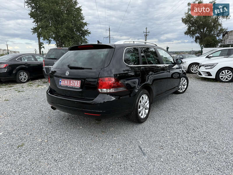 Универсал Volkswagen Golf 2012 в Ровно