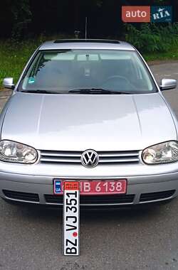 Хэтчбек Volkswagen Golf 2001 в Красилове