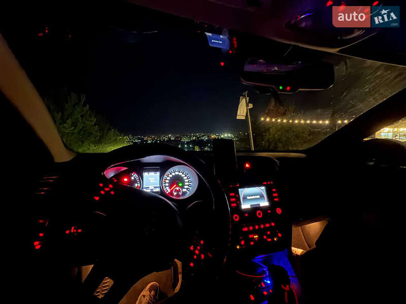 Универсал Volkswagen Golf 2012 в Ивано-Франковске