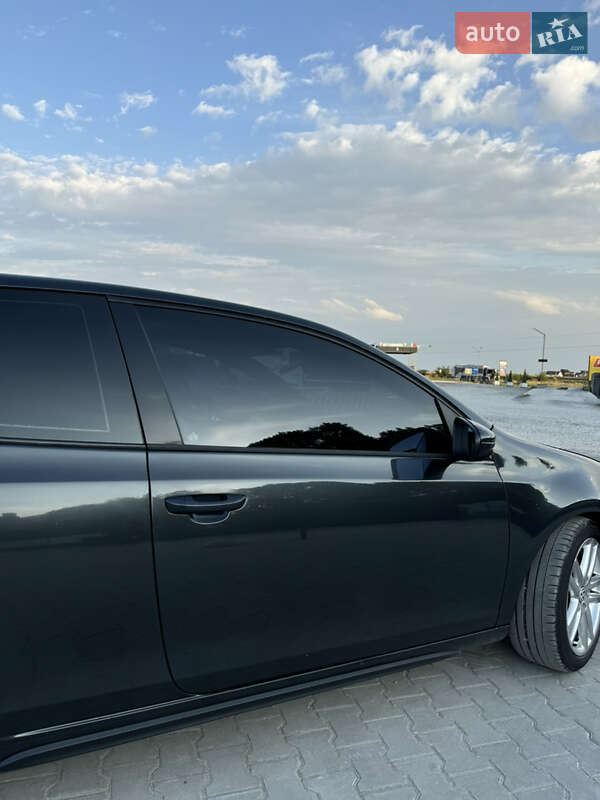 Хетчбек Volkswagen Golf 2012 в Тернополі
