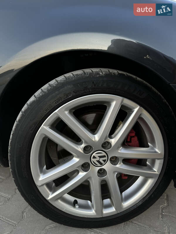 Хетчбек Volkswagen Golf 2012 в Тернополі