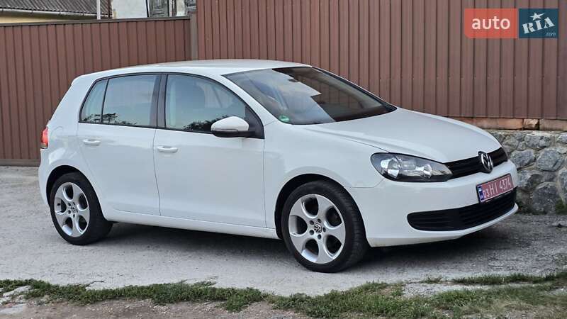 Хэтчбек Volkswagen Golf 2010 в Полтаве