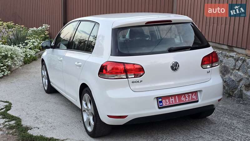 Хэтчбек Volkswagen Golf 2010 в Полтаве