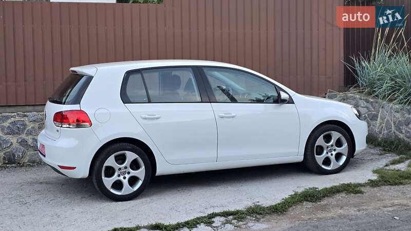 Хэтчбек Volkswagen Golf 2010 в Полтаве