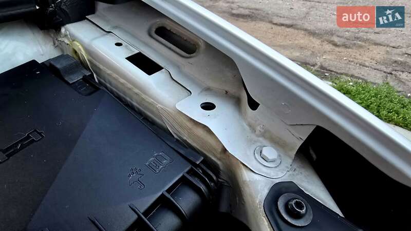 Хэтчбек Volkswagen Golf 2010 в Полтаве