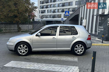 Хетчбек Volkswagen Golf 2002 в  фото 6 Хетчбек Volkswagen Golf 2002 в