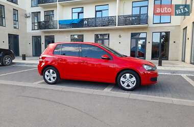 Хетчбек Volkswagen Golf 2011 в Сваляві