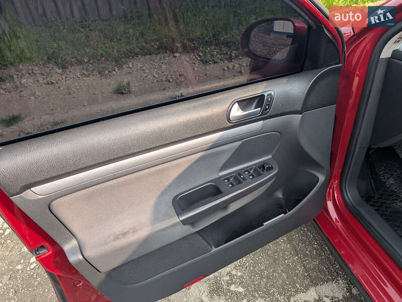 Универсал Volkswagen Golf 2007 в Киеве