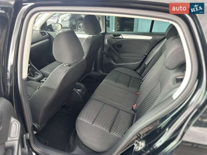 Хэтчбек Volkswagen Golf 2009 в Корсуне-Шевченковском фото 4 Хэтчбек Volkswagen Golf 2009 в Корсуне-Шевченковском