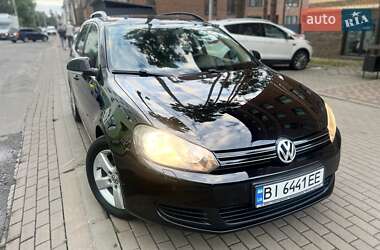 Універсал Volkswagen Golf 2011 в Києві