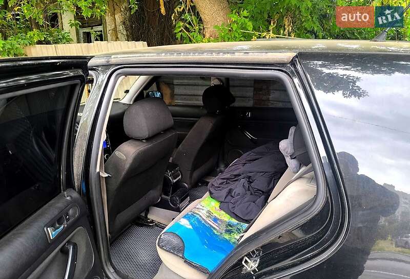 Хетчбек Volkswagen Golf 1998 в Харкові