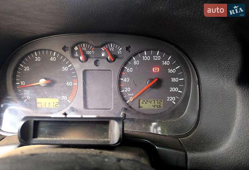 Хетчбек Volkswagen Golf 1998 в Харкові