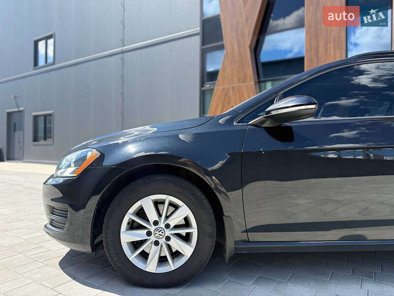 Универсал Volkswagen Golf 2017 в Луцке