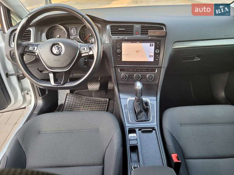 Універсал Volkswagen Golf 2018 в Черкасах