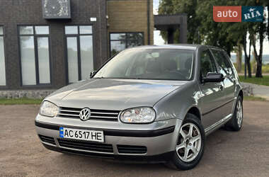 Хэтчбек Volkswagen Golf 2003 в Тростянце