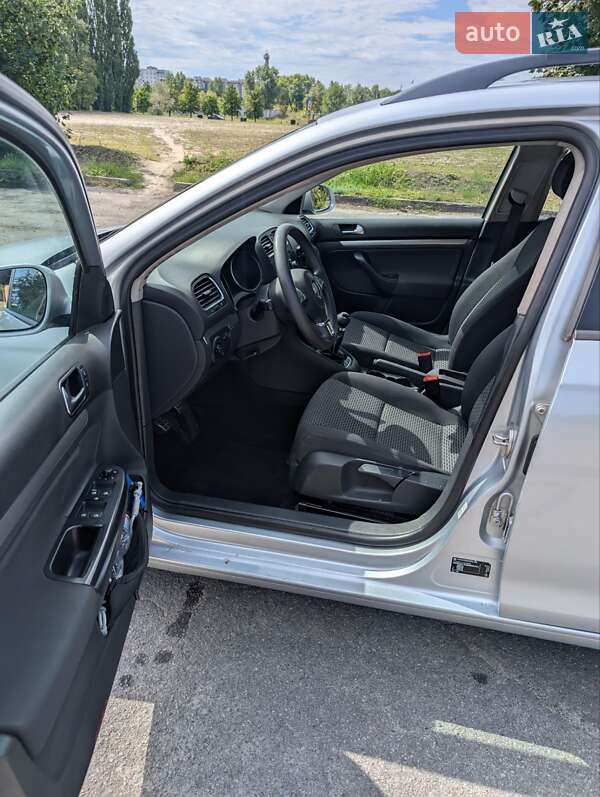 Универсал Volkswagen Golf 2010 в Кременчуге фото 5 Универсал Volkswagen Golf 2010 в Кременчуге