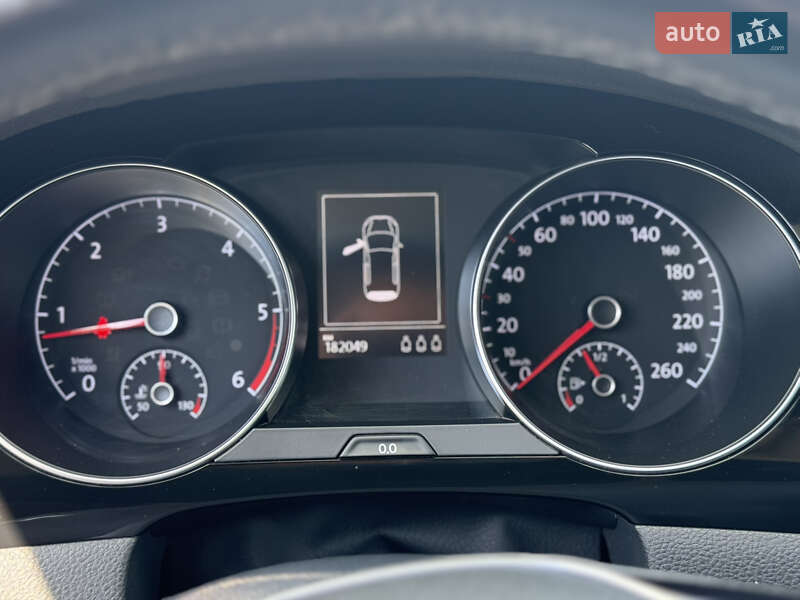 Хетчбек Volkswagen Golf 2016 в Стрию