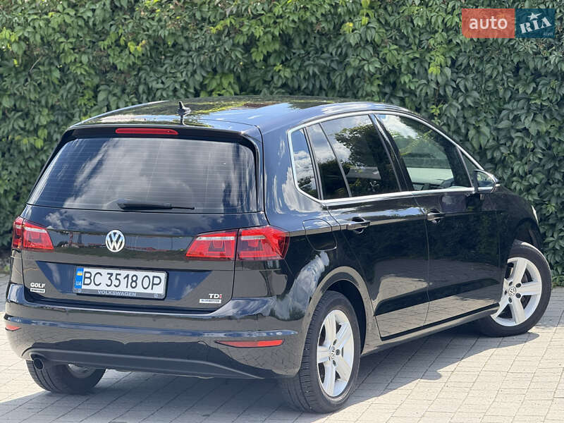 Хетчбек Volkswagen Golf 2016 в Стрию