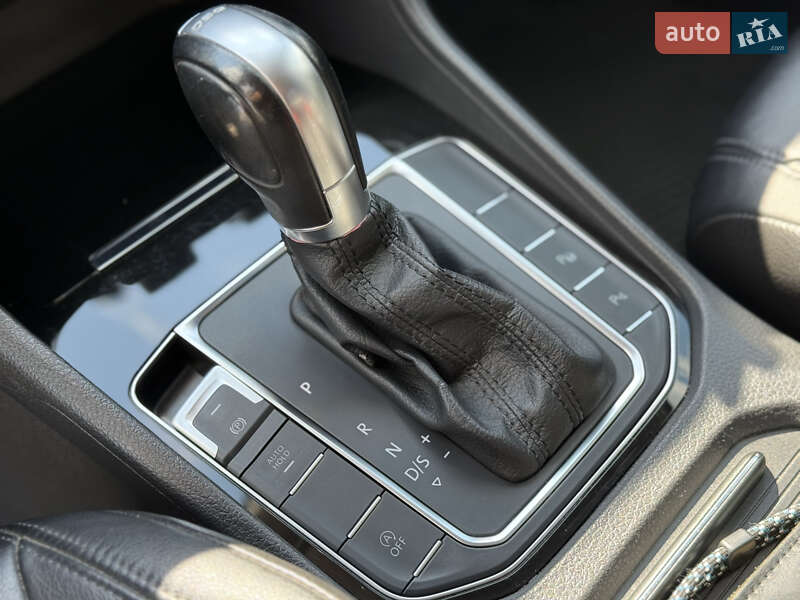 Хетчбек Volkswagen Golf 2016 в Стрию