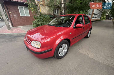 Хэтчбек Volkswagen Golf 2003 в Черновцах