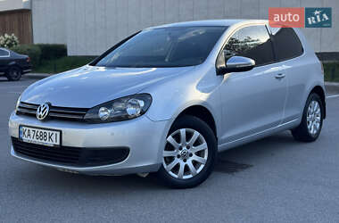 Хэтчбек Volkswagen Golf 2009 в Киеве