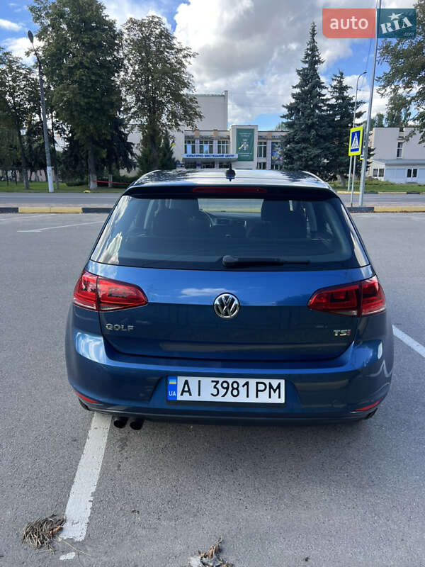 Хетчбек Volkswagen Golf 2017 в Києві