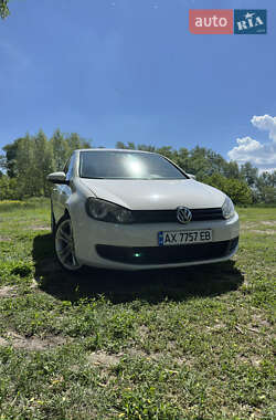 Хетчбек Volkswagen Golf 2010 в Зміїві