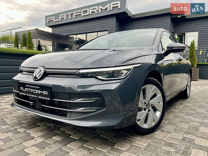 Хетчбек Volkswagen Golf 2024 в Києві