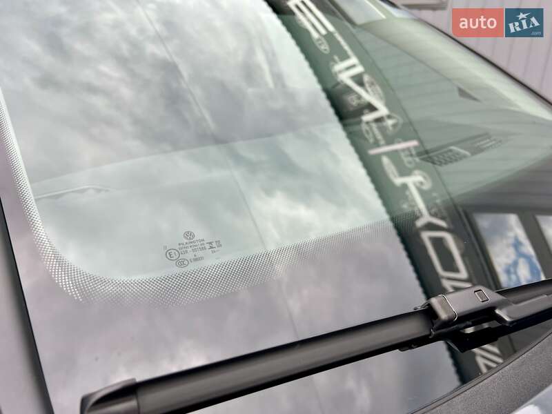 Хетчбек Volkswagen Golf 2024 в Києві