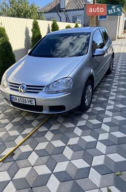 Хэтчбек Volkswagen Golf 2005 в Кропивницком