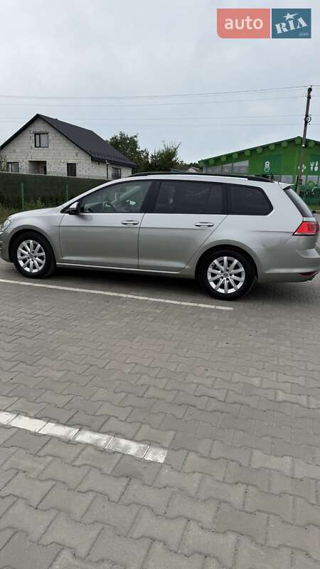 Універсал Volkswagen Golf 2014 в Вараші