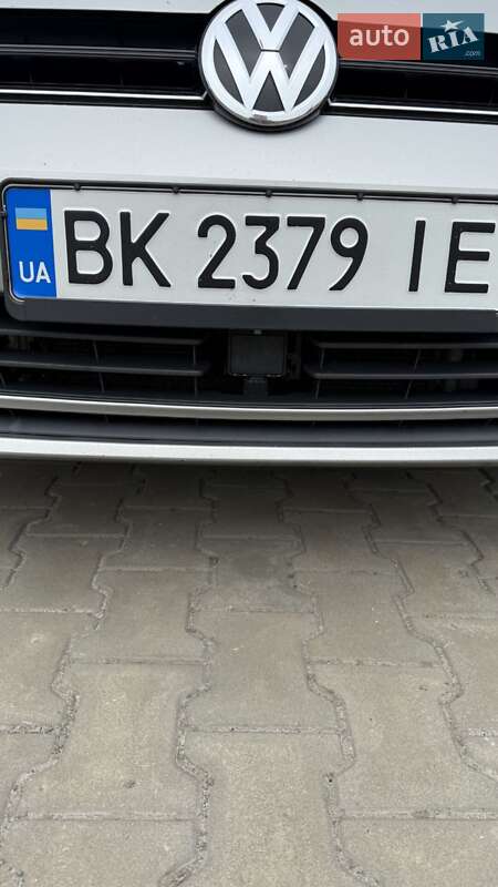 Універсал Volkswagen Golf 2014 в Вараші