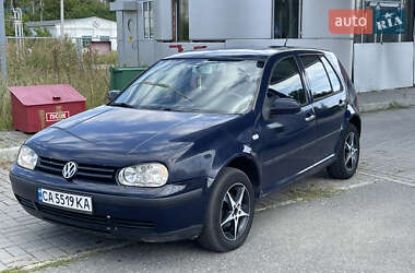 Хетчбек Volkswagen Golf 2001 в Золотоноші