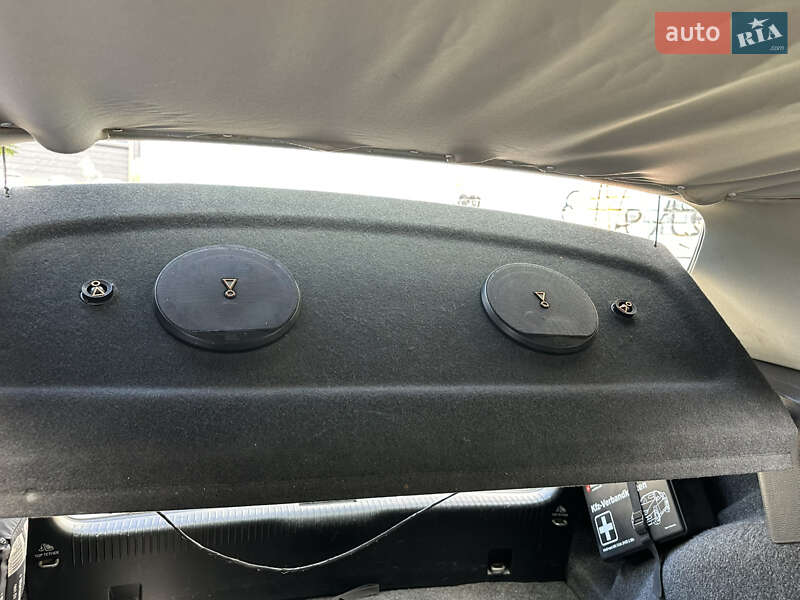 Хетчбек Volkswagen Golf 2008 в Луцьку