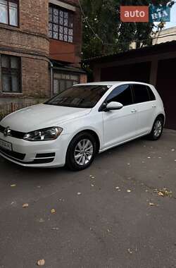 Хетчбек Volkswagen Golf 2015 в Харкові