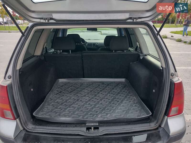 Универсал Volkswagen Golf 2002 в Буче