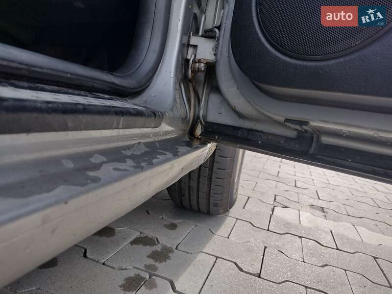 Универсал Volkswagen Golf 2002 в Буче