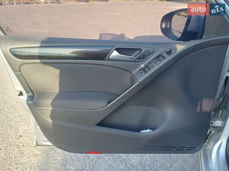 Хэтчбек Volkswagen Golf 2012 в Ровно фото 8 Хэтчбек Volkswagen Golf 2012 в Ровно