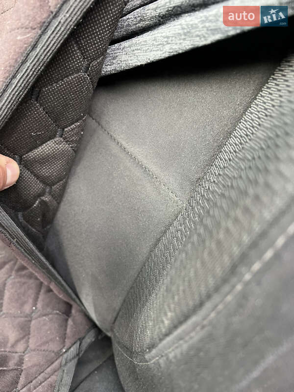 Універсал Volkswagen Golf 2012 в Золочеві