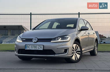 Хетчбек Volkswagen Golf 2017 в Ужгороді