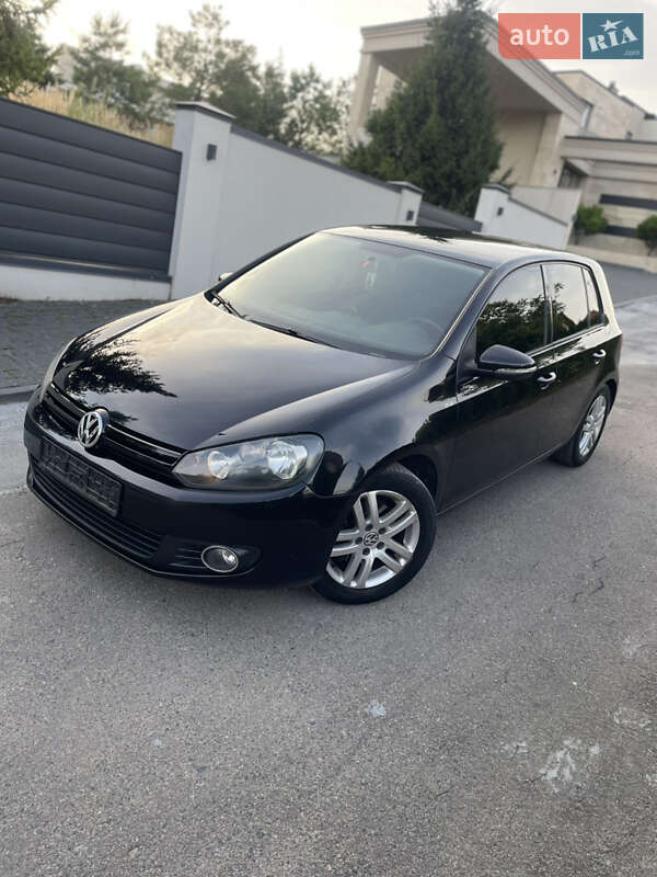 Хетчбек Volkswagen Golf 2010 в Львові