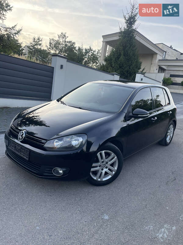 Хетчбек Volkswagen Golf 2010 в Львові