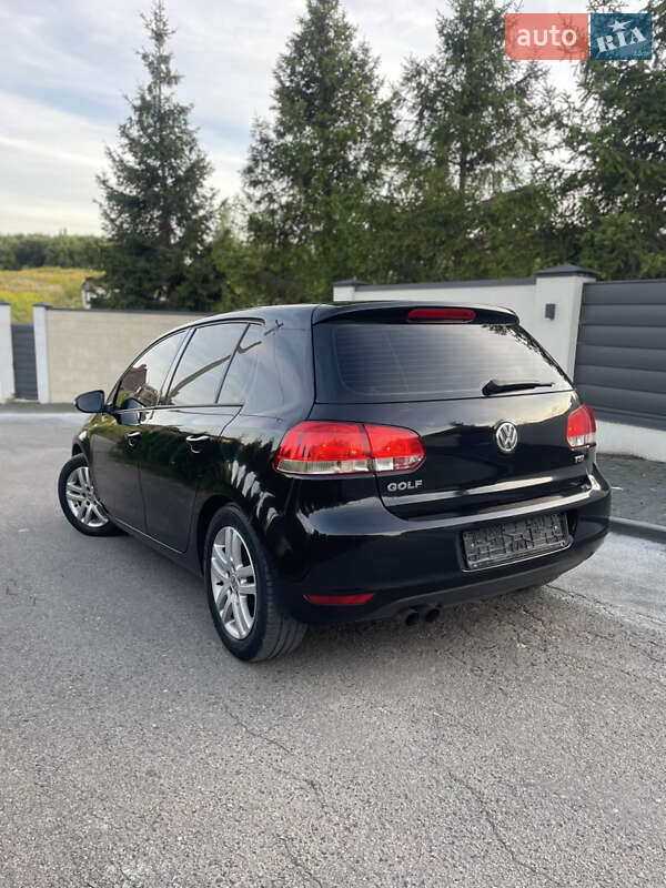 Хетчбек Volkswagen Golf 2010 в Львові