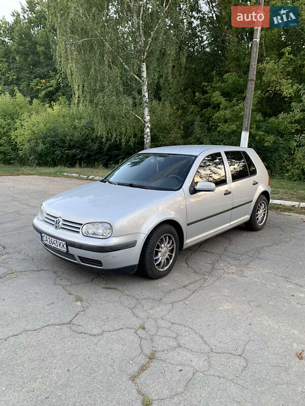 Volkswagen Golf 2000