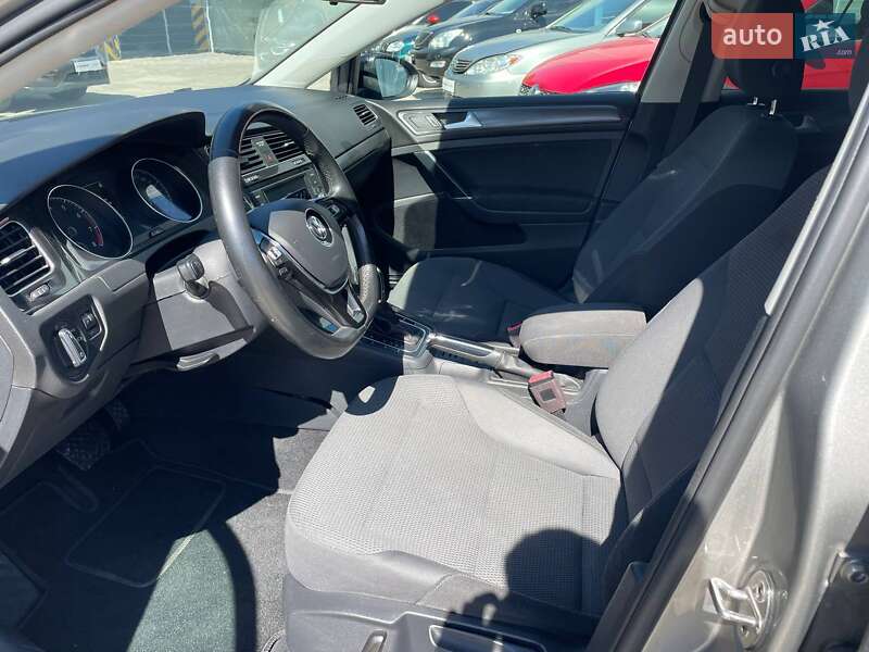 Универсал Volkswagen Golf 2019 в Одессе