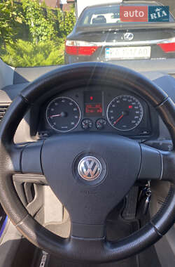 Хетчбек Volkswagen Golf 2007 в  фото 16 Хетчбек Volkswagen Golf 2007 в