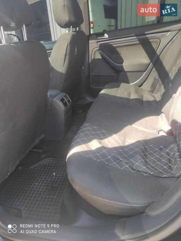 Универсал Volkswagen Golf 2010 в Каменец-Подольском