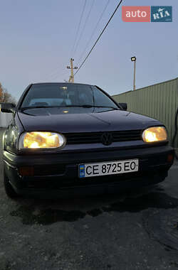 Хетчбек Volkswagen Golf 1995 в Чернівцях