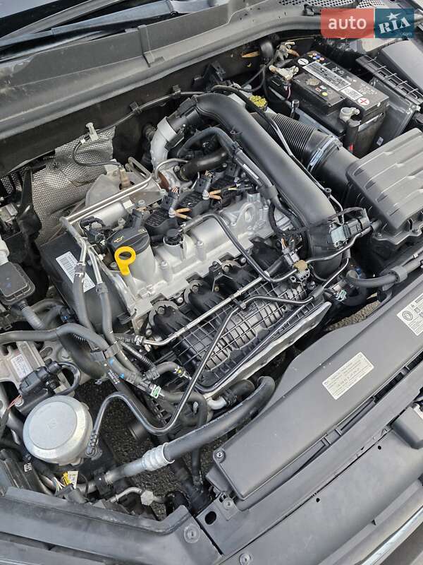 Універсал Volkswagen Golf 2019 в Запоріжжі